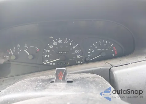 2002 Ford Escort Zx2 z USA, uszkodzony, nr VIN 3FAFP11332R199252